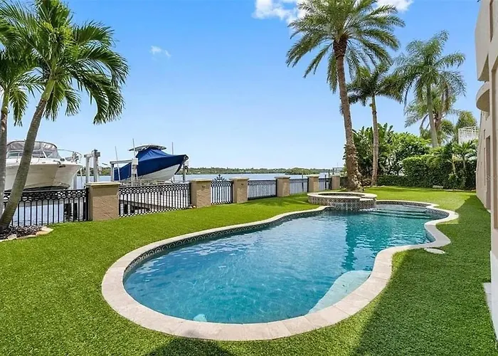 Intercoastal Escape - Water Views - Pool & Hot Tub Ferienhaus *