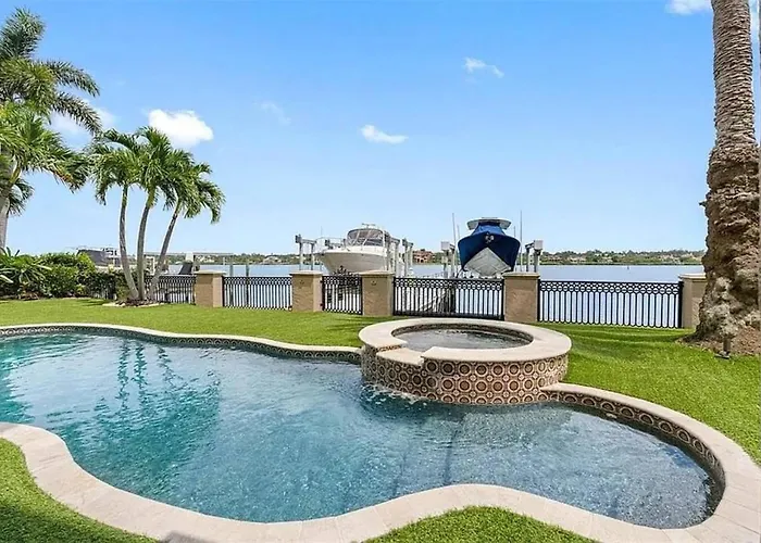 Intercoastal Escape - Water Views - Pool & Hot Tub * Clearwater Beach