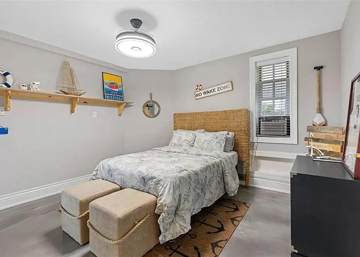 Intercoastal Escape - Water Views - Pool & Hot Tub *