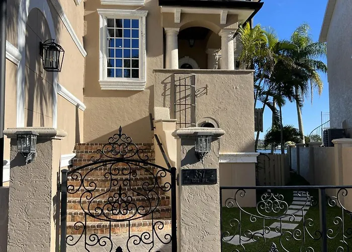 Intercoastal Escape - Water Views - Pool & Hot Tub *