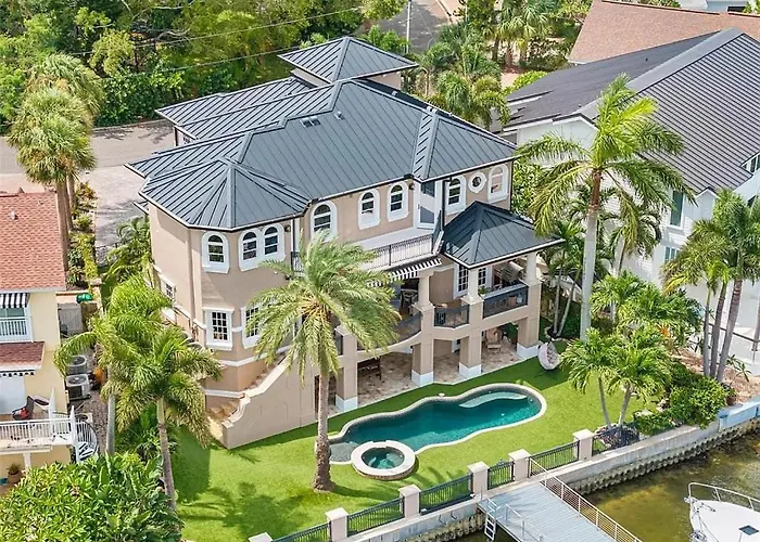 Ferienhaus Intercoastal Escape - Water Views - Pool & Hot Tub *